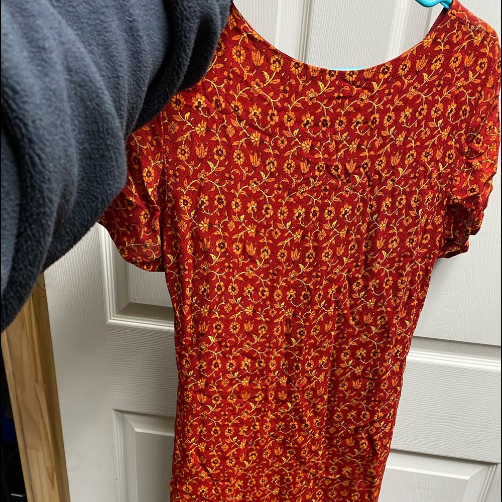 Dress - Picture 7 of 7